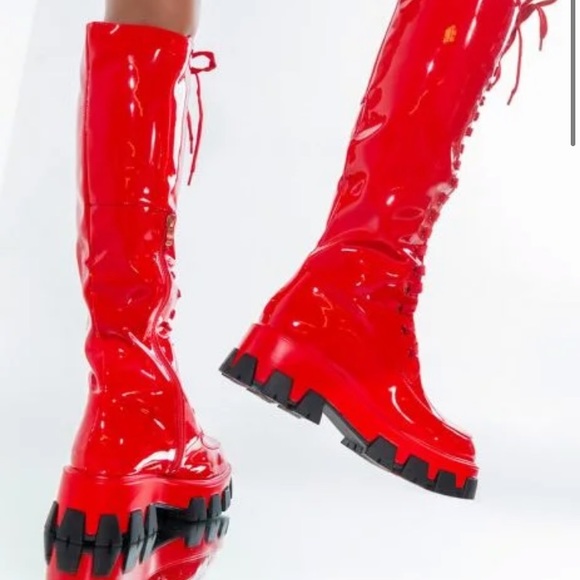 Boots - Picture 10 of 10